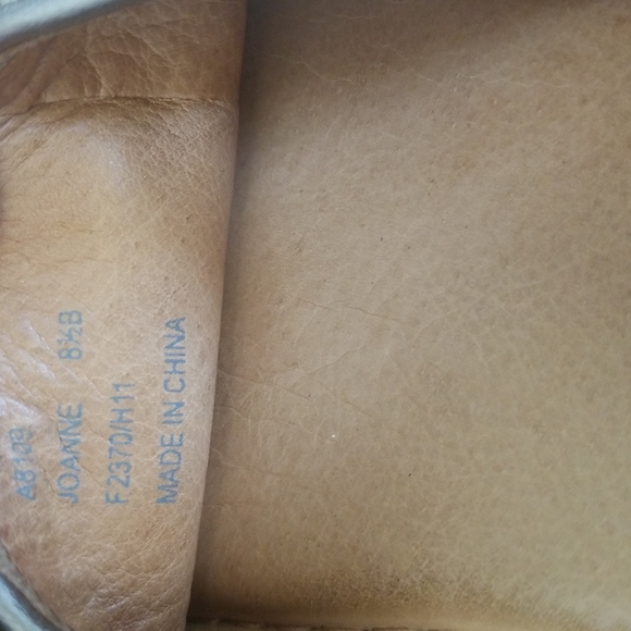 Joanne Coach sandals. Size 8 1/2 B - Picture 9 of 9